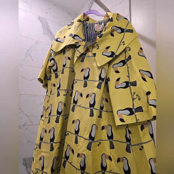 Buru Jackets & Blazers - NWT Buru Yellow Toucan Tiki Print Swing Jacket